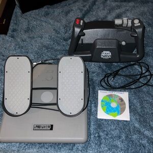 CH Products Flight SIM Yoke and pro Pedals USB, Direct X control manager CD Used